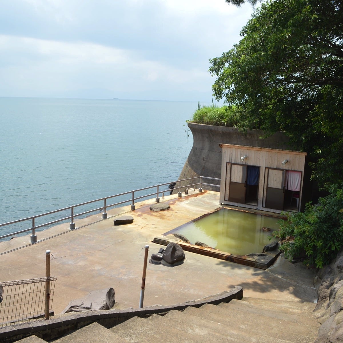 鹿児島県の全国旅行支援「今こそ鹿児島の旅」県独自の旅行割引+クーポン上乗せあり（鹿児島県民割）