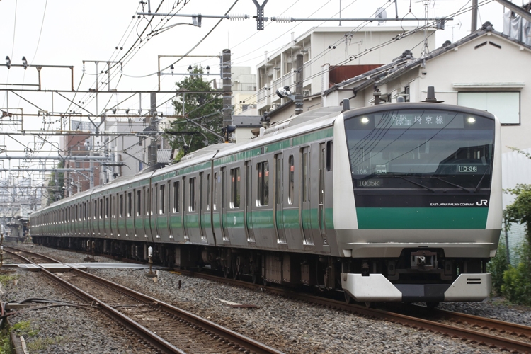 電車内で「痴漢」に遭いやすい場所、時間帯、時期は？女性の4割超、男性の約1割が被害経験【調査結果】 | ハフポスト