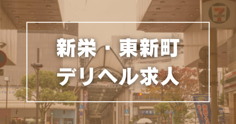 駿河屋 -【アダルト】<中古>なつめ愛莉/膝上・座り・衣装白.ピンク・花柄・両手頬杖・首かしげ・笑顔/DVD・BD「Airi 