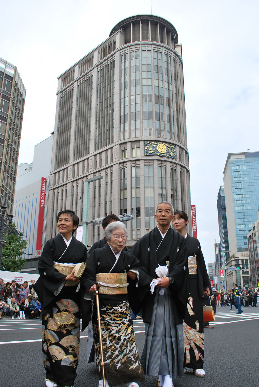 高まる母の日ギフト需要。日本橋三越、「花ケーキ」を特集 | PHOTO(5/13) |