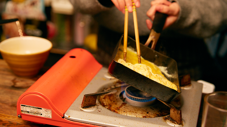 アイドルでスナックのママのお手製「麻婆バーグ」 | 日本ハンバーグ協会