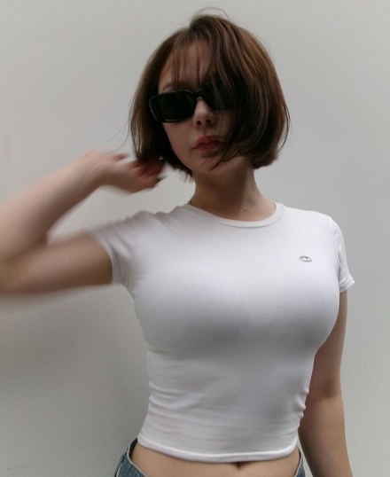 着るだけで巨乳に見えるTシャツがまさに天才の発想 ヴィレヴァン通販で予約受付開始 -