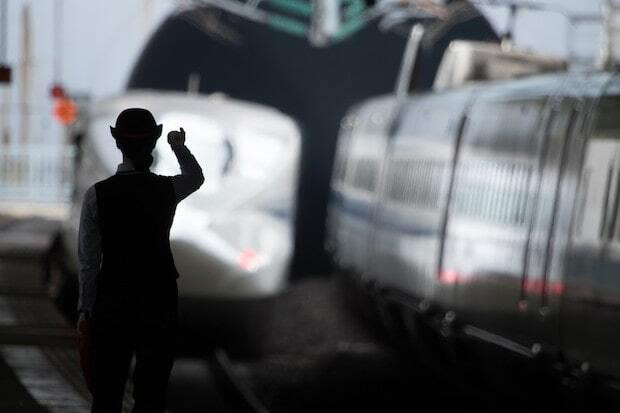 夜行バスはきついのでよかった」東海道新幹線が3日ぶりに臨時列車で全線運転再開 急遽予定変更し乗る人も - YouTube