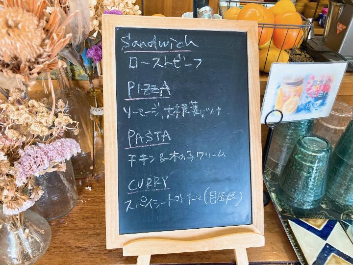 国分寺、Kitarawa きたらわでローストビーフサンド :