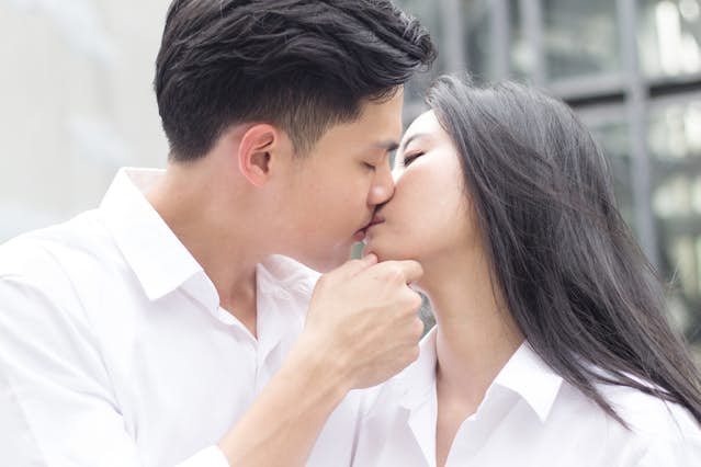 1,683件の「ディープ キス」の画像、写真素材、3Dオブジェクト、ベクター画像 | Shutterstock