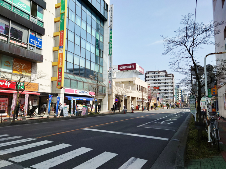 コモディイイダ西川口店／ホームメイト