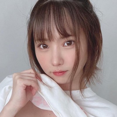 えなこ、下乳ハミ出る猫耳セーラー服のオフショットに歓喜の声「最高の写真をありがとう！」（WWSチャンネル）