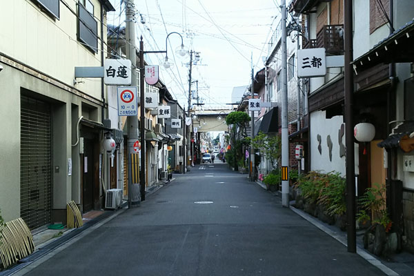 紅子の色街探訪記 | 大阪「今里新地」 九条の松島新地のあとは今里へ。 この場所も日中ははじめて。