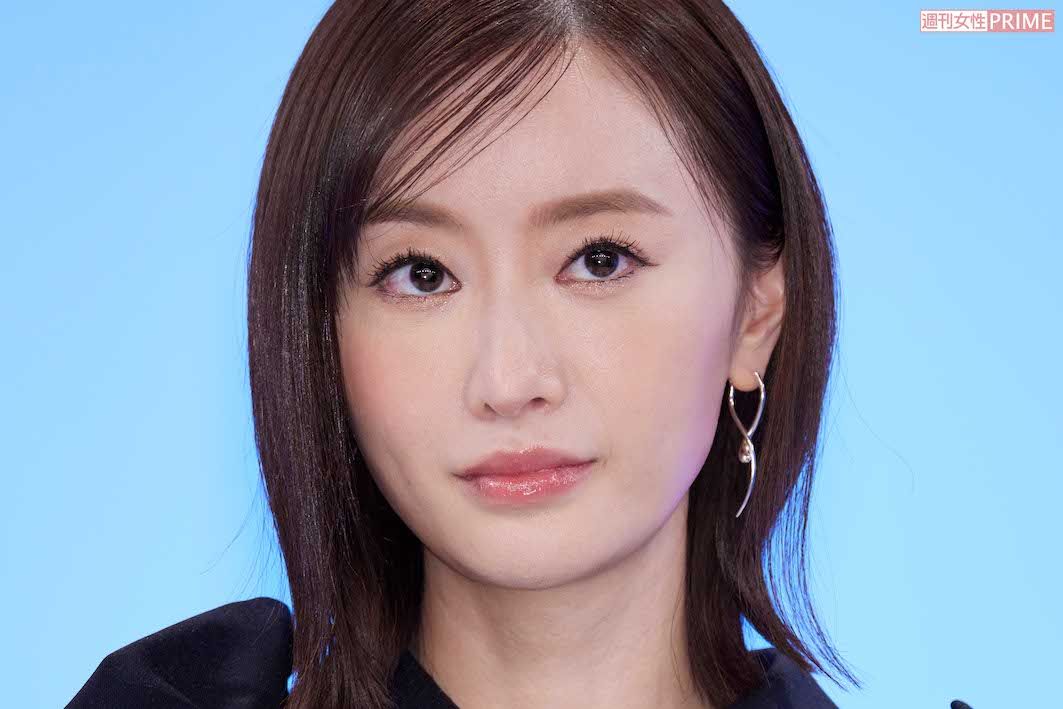 松本まりかさん】ドラマなどで大活躍！ オンとオフのメイクや美容観、愛用コスメを公開 | マキアオンライン(MAQUIA