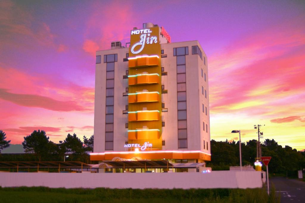 2⋆ HOTEL JIN (ADULTS ONLY)