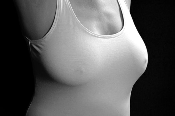 人より乳首が大きい気がする…よくあるお悩みと気になるその原因・ケア方法 | リンククロス ライフイズ（旧：リンククロス