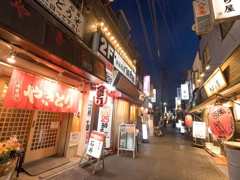 北千住「餃子のラスベガス 北千住店」福岡で人気の餃子居酒屋が関東初上陸！ |