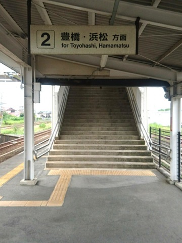 西小坂井 2014/5/1: 懐かしい駅の風景～線路配線図とともに