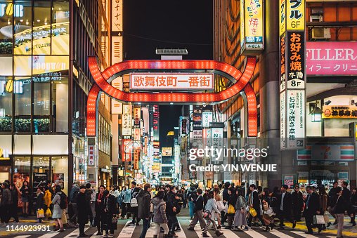 新宿歌舞伎町に誕生したナイトクラブ「ZEROTOKYO」に初潜入! ハイクオリティな音・映像・光が一体となって降り注ぐ新たな遊び場 | block.fm