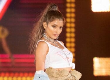 ローラ 23歳 個室サウナ受付兼インフルエンサー イ○スタやりたガール。