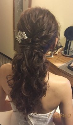 結婚式のハーフアップ】ショートからロングまでアレンジ教えます！基本のマナーや花嫁さんヘアも（MINE）