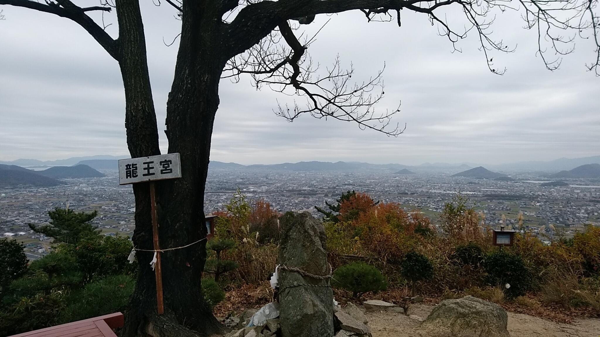 wriver: 堂山 (高松市 中間町、国分寺町)