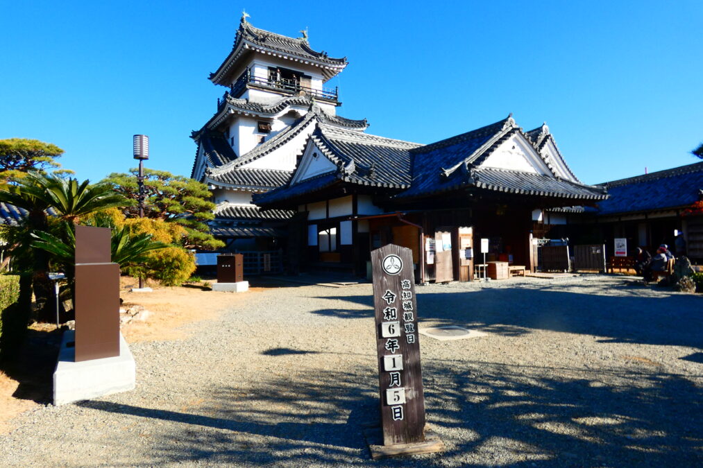 花のある暮らし「ハイビスカス」 | 掛川市で新築・規格住宅・注文住宅のご依頼ならデライトデザイン｜DELIGHT design