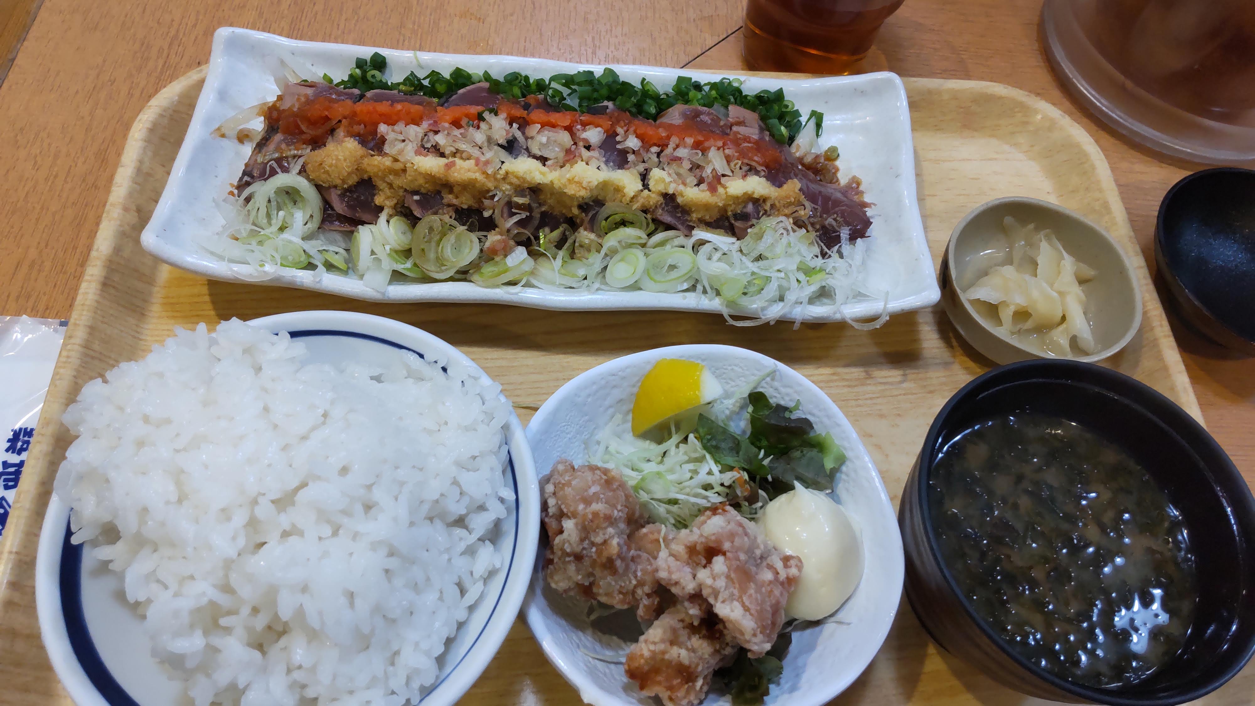 築地食堂源ちゃん 飯田橋店 - 豊洲市場と産直ルートから新鮮食材の定食と丼ぶりを街中へ 築地食堂