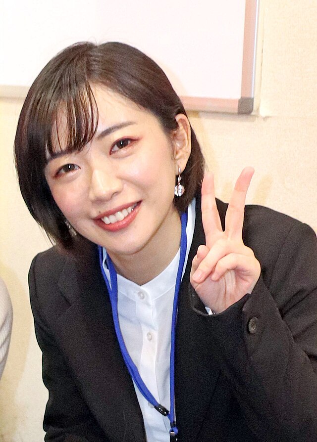 SOD女子社員 ユーザー様大感謝祭 新入社員バスツアー2023！今期入社のフレッシュ女子社員12名とイク！バスで！宿で！温泉で！金玉カラッカラになるまで抜きまくる8時間超特大SP  2枚組