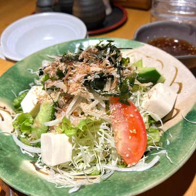 【チーズたっぷり】食べ歩きできるラーメンチーズハッドグってなにこれ絶対新大久保にできると思う【モッパン】