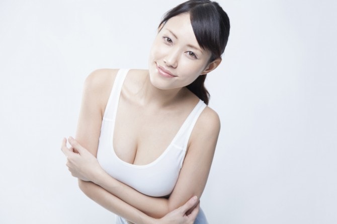 タンクトップがセクシーな巨乳彼女 AI美女 グラビア写真集 | セコンドライン