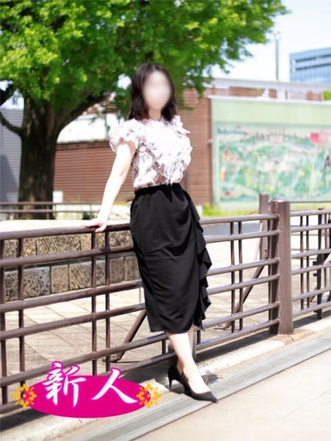 鶯谷の人妻デリヘル【こあくまな熟女たち/桃田彩花(40)】風俗口コミ体験レポ/おっぱいスリスリのあとは顔面プレス!?これはいいぞ！！ | うぐでり