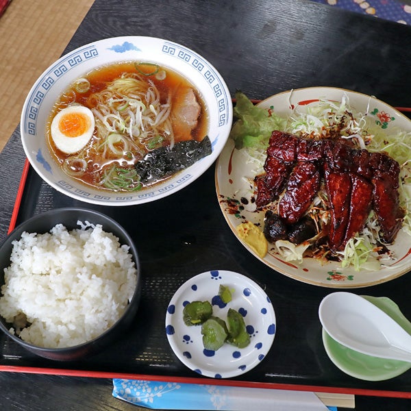 三重県三重郡菰野町 とんよし | HIRO.F's